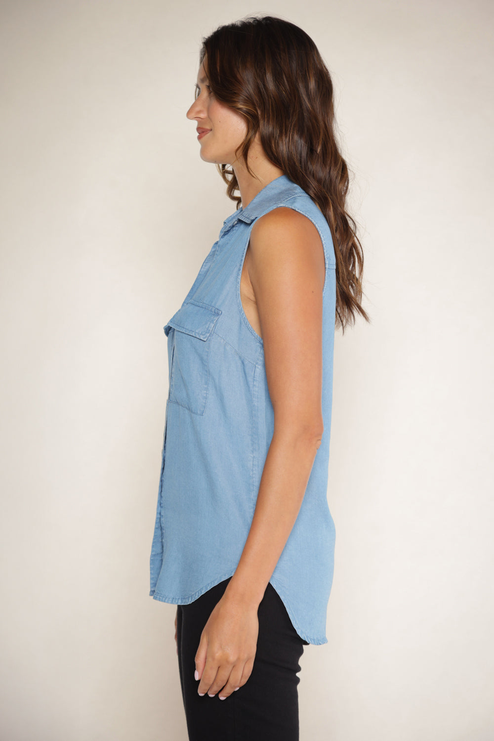 EUCLID SLEEVELESS SHIRT - LYOCELL CHAMBRAY