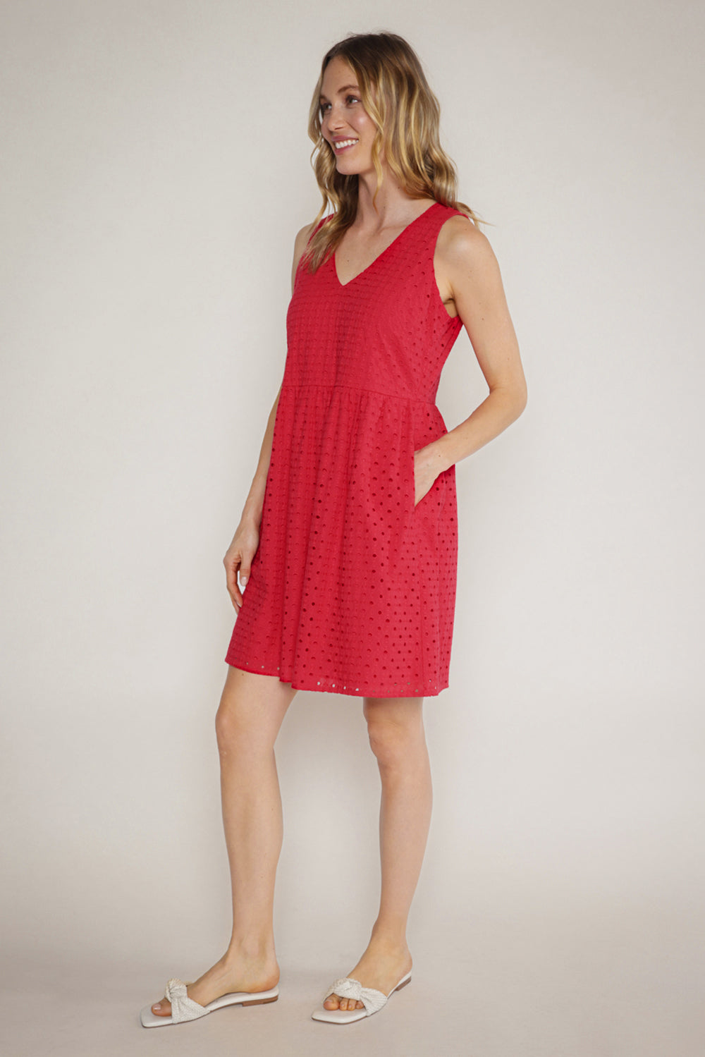 LIA V-NECK DRESS - CHERRY