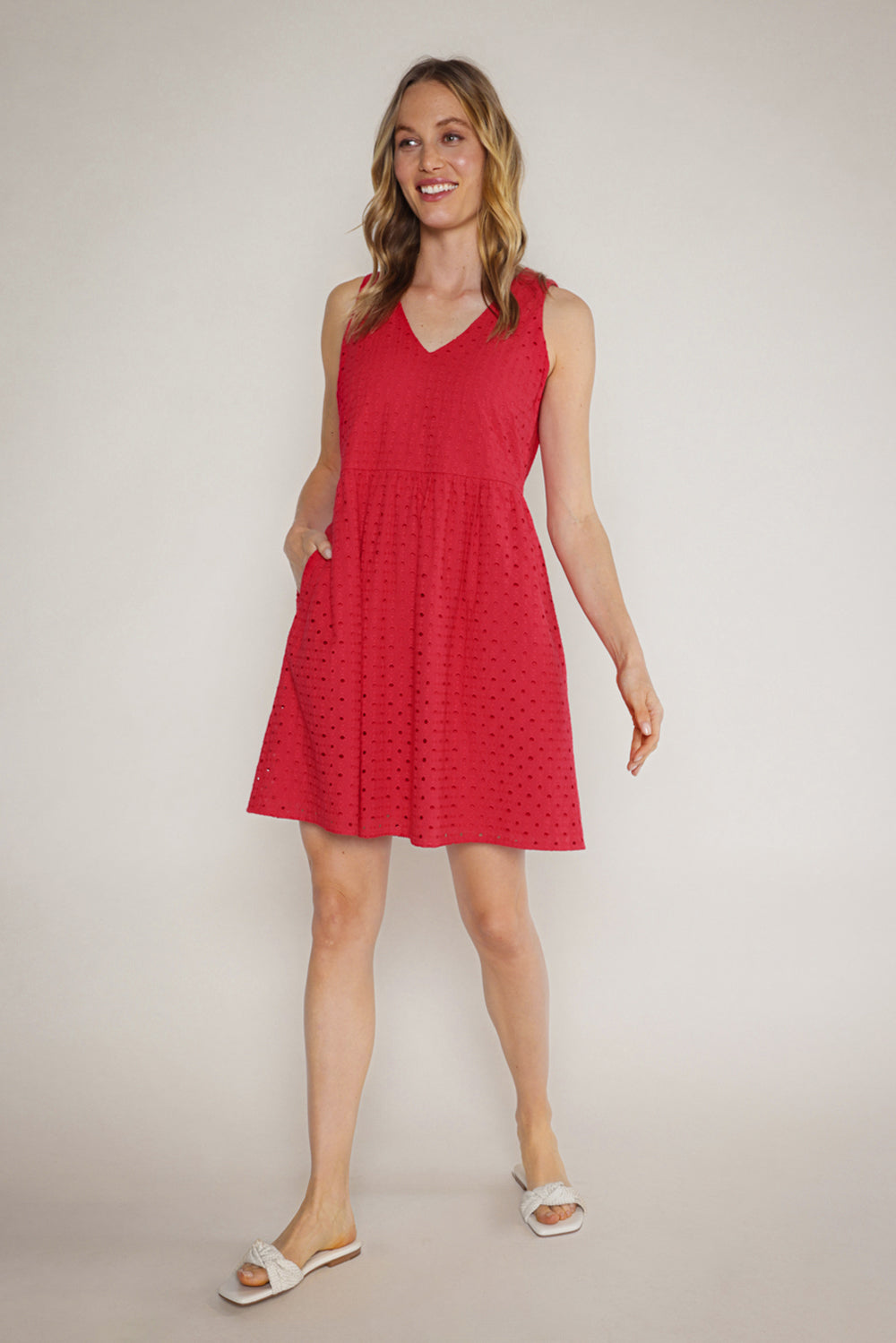 LIA V-NECK DRESS - CHERRY