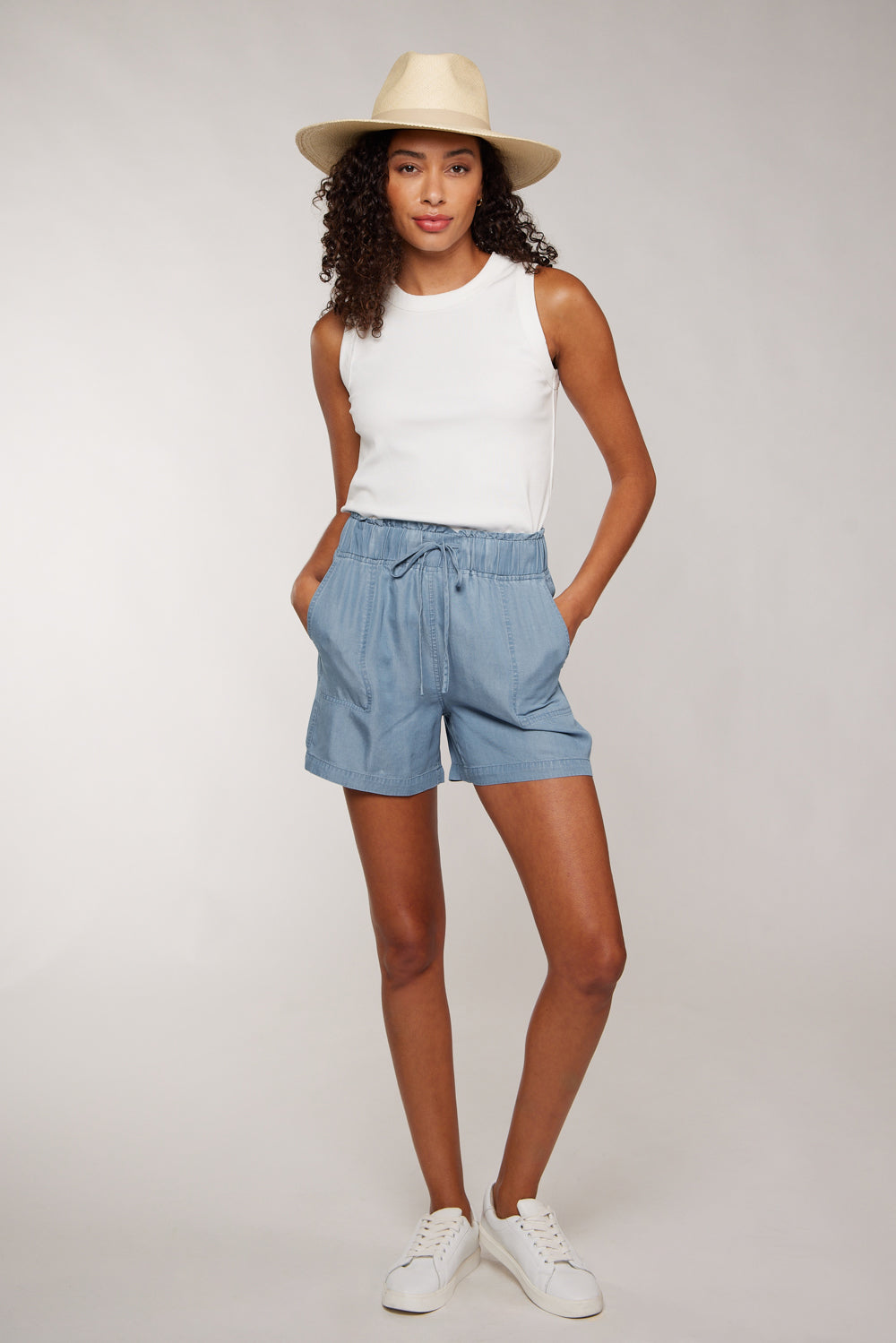 ALEX PULL ON SHORT - CHAMBRAY