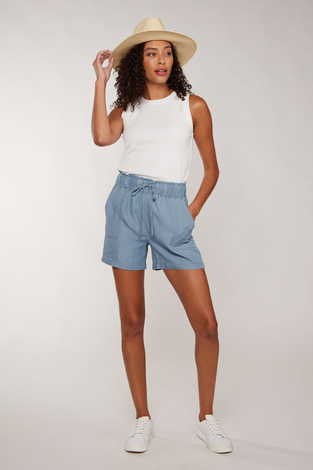 ALEX PULL ON SHORT - CHAMBRAY