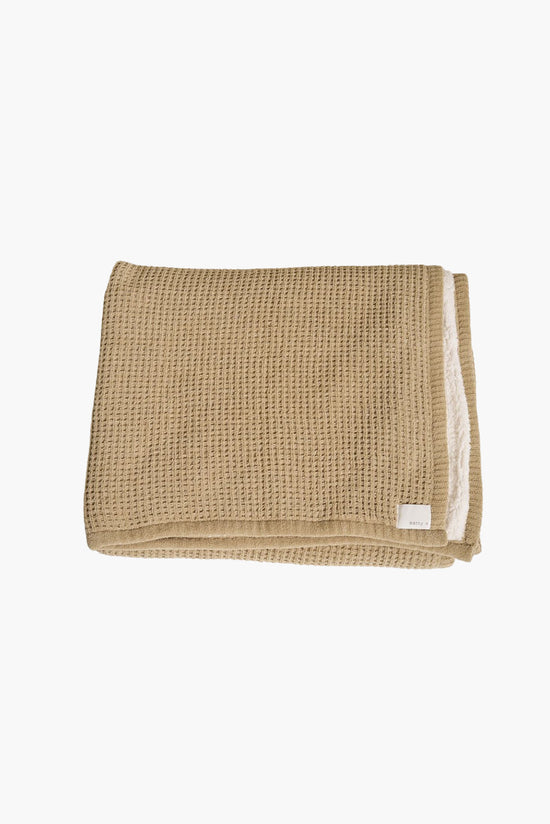 SIGNATURE THROW BLANKET - TAN