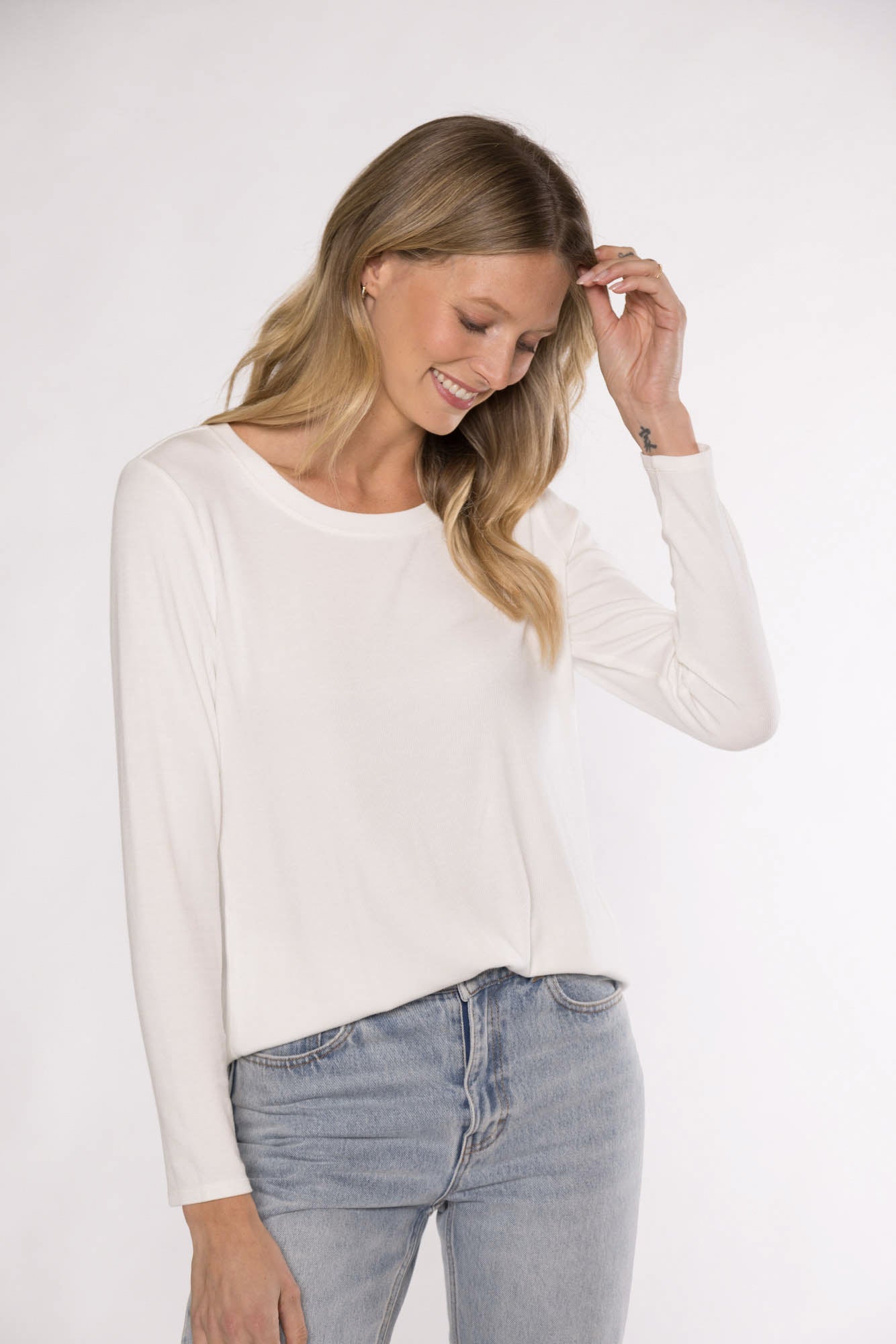 MAGGIE SCOOP NECK TOP - VELLUM