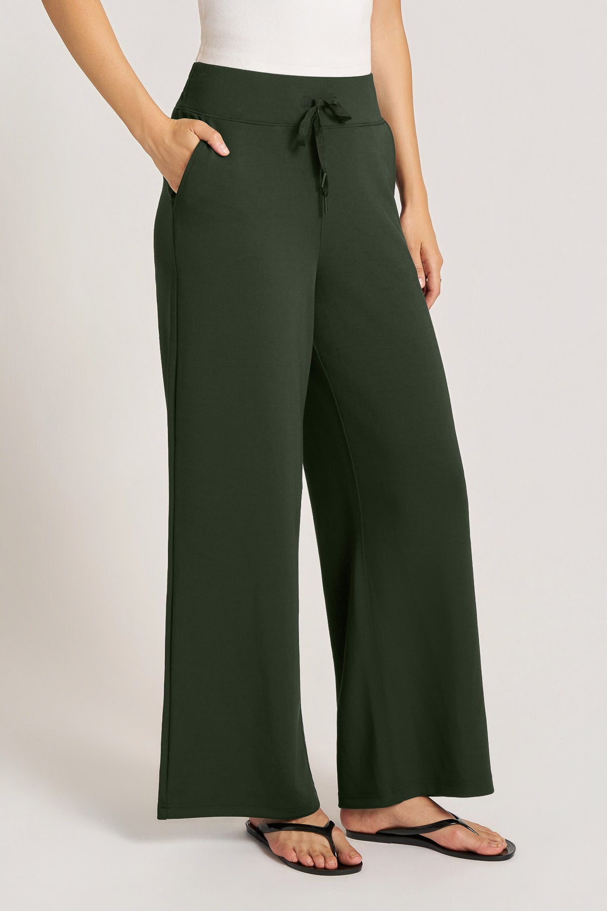 SAYLOR FEATHER FLEX WIDE LEG PANT - HUNTER