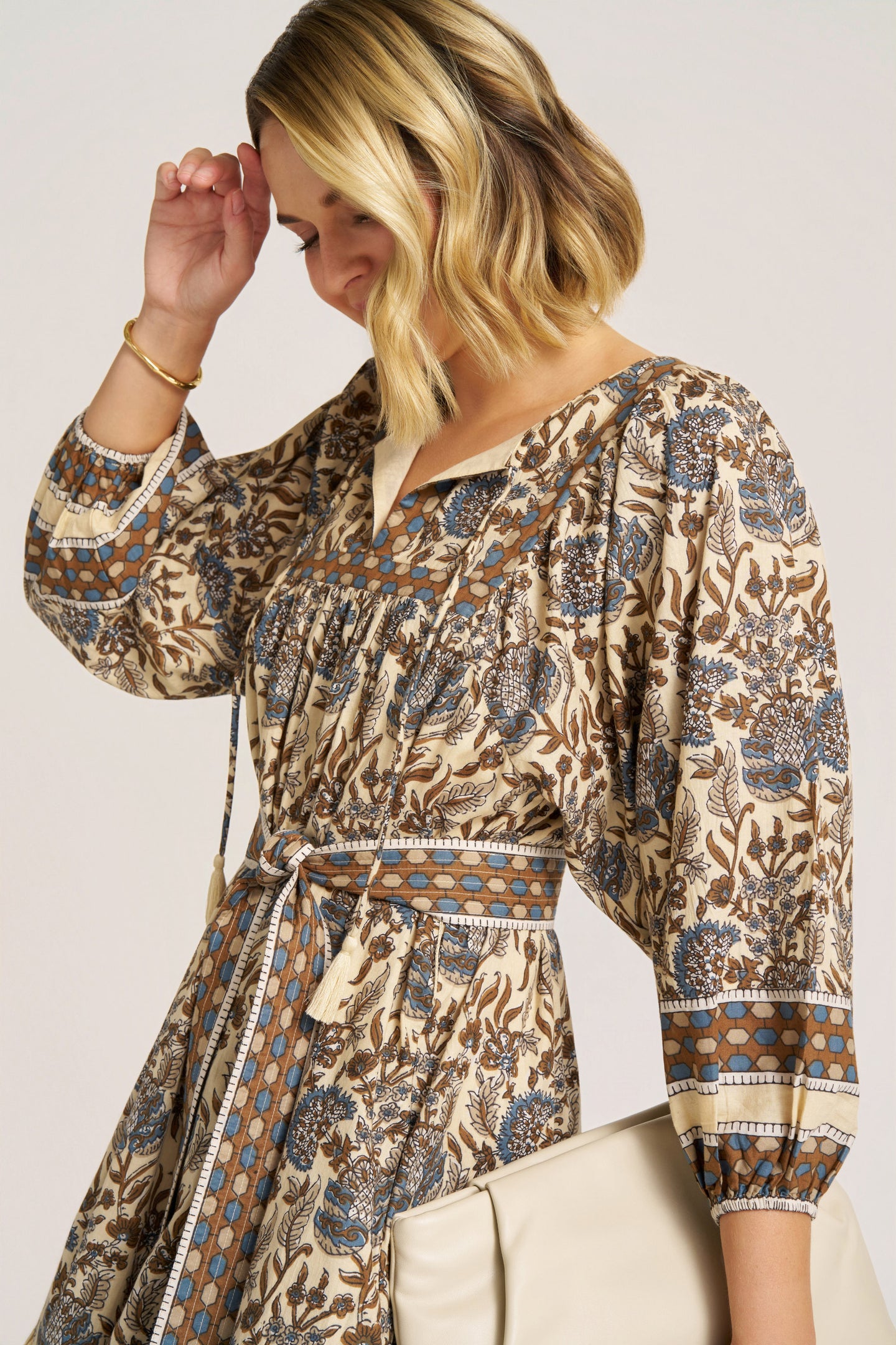 cassia mini dress Vestido Mini de Malla Cassia Strapless - Crema