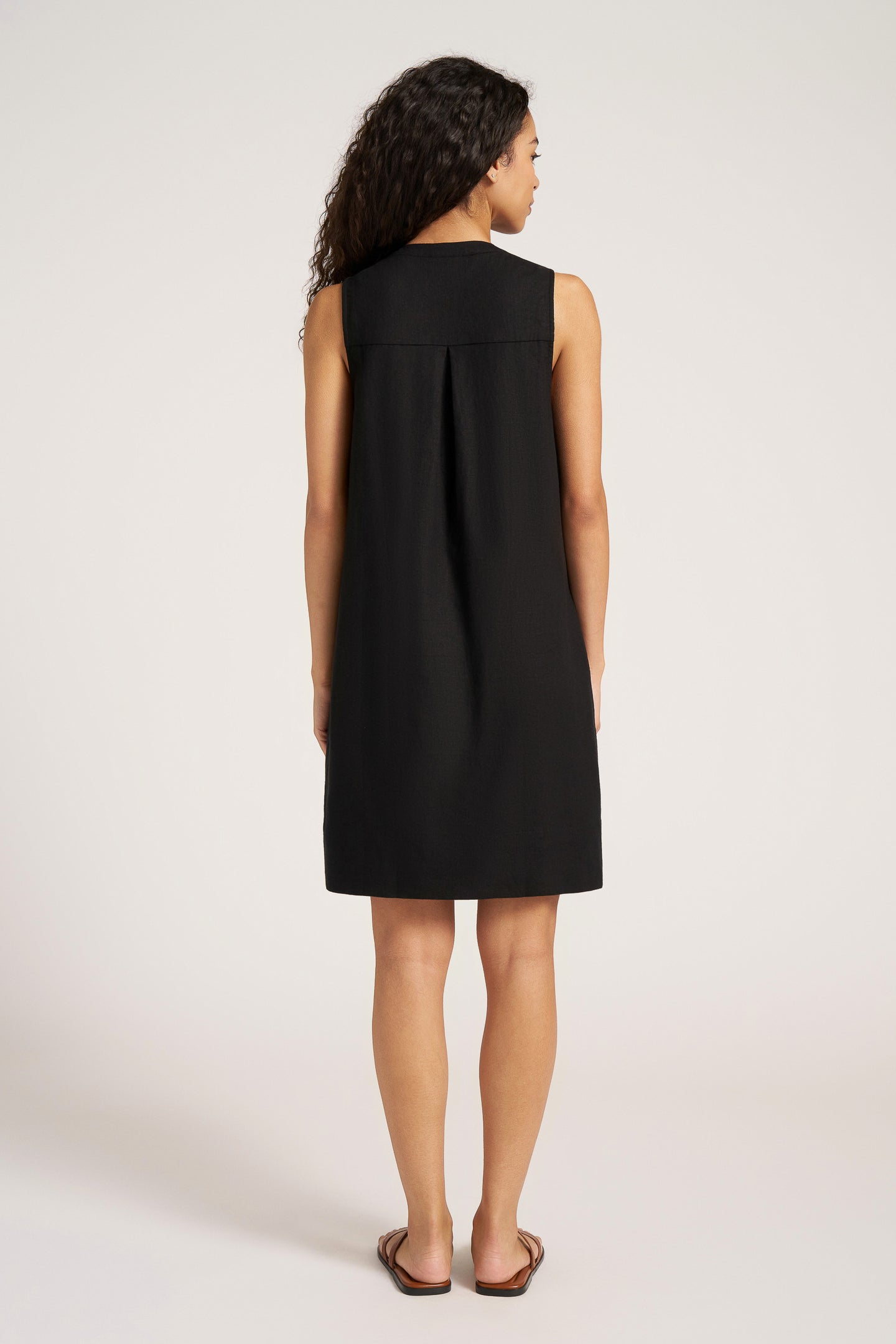 HELENA PLEAT DETAIL DRESS - BLACK