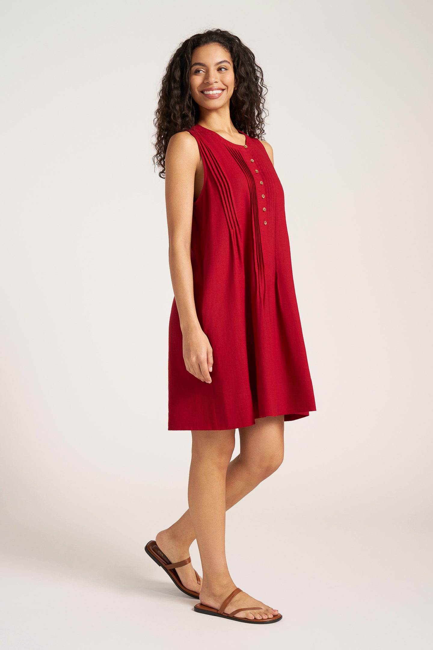 HELENA PLEAT DETAIL DRESS - CRIMSON