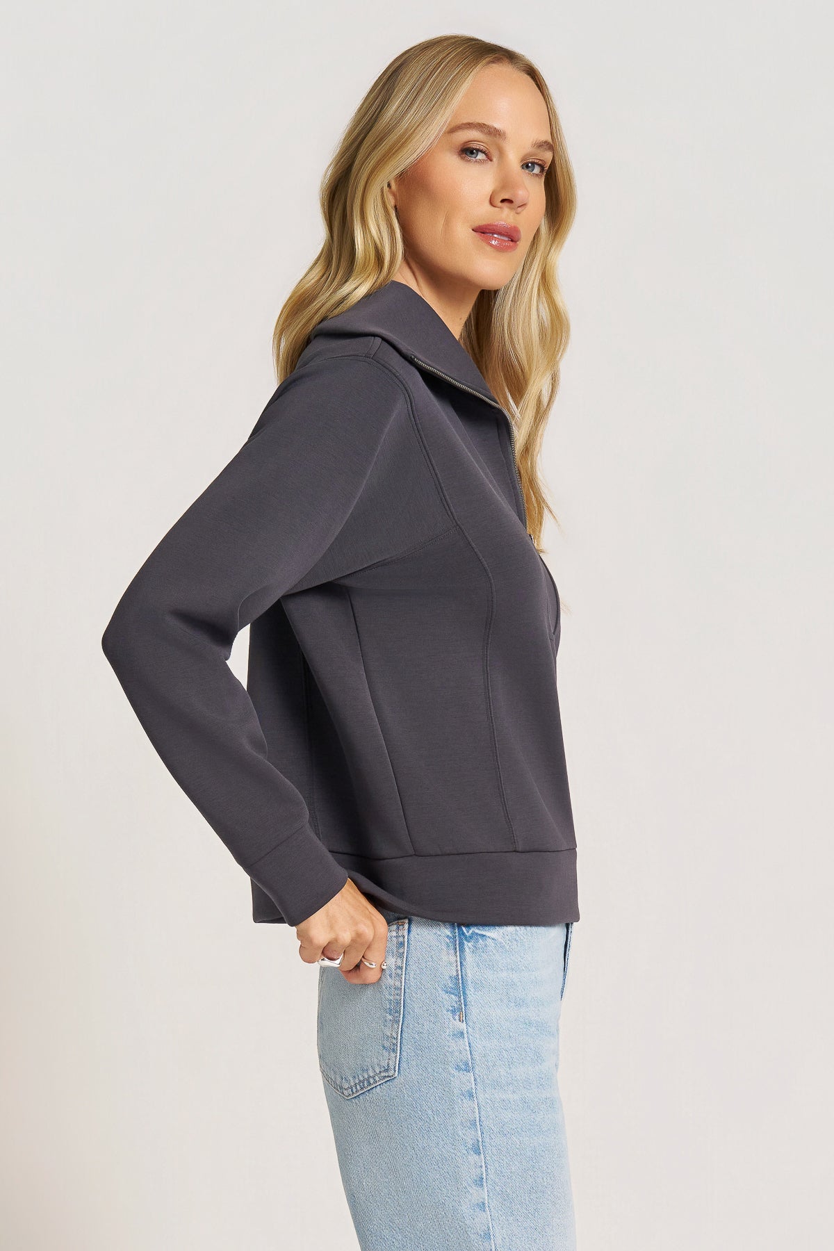 FARRAH FEATHER FLEX HALF ZIP - GRAPHITE