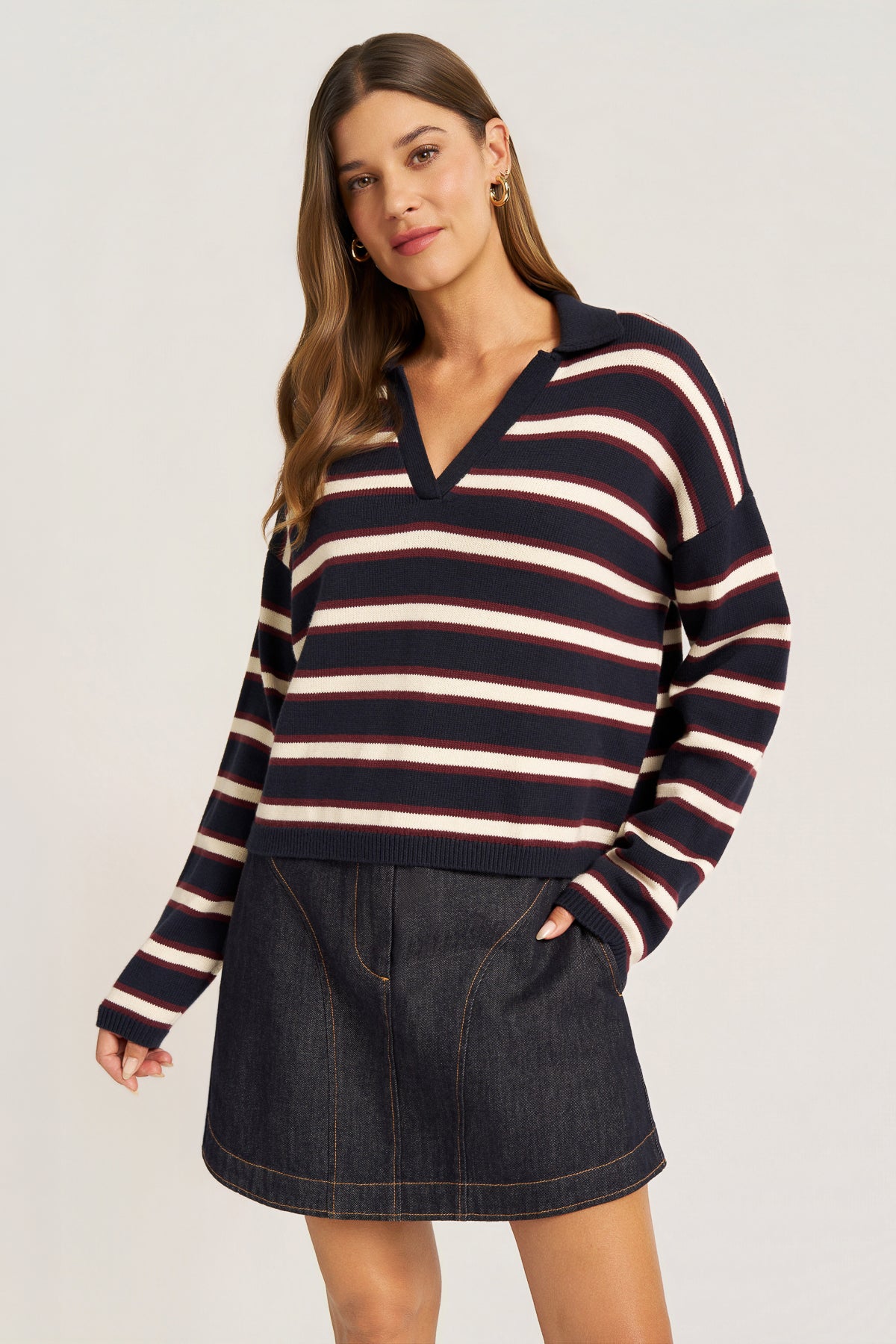 BREY STRIPED HENLEY SWEATER - NAVY/WINE