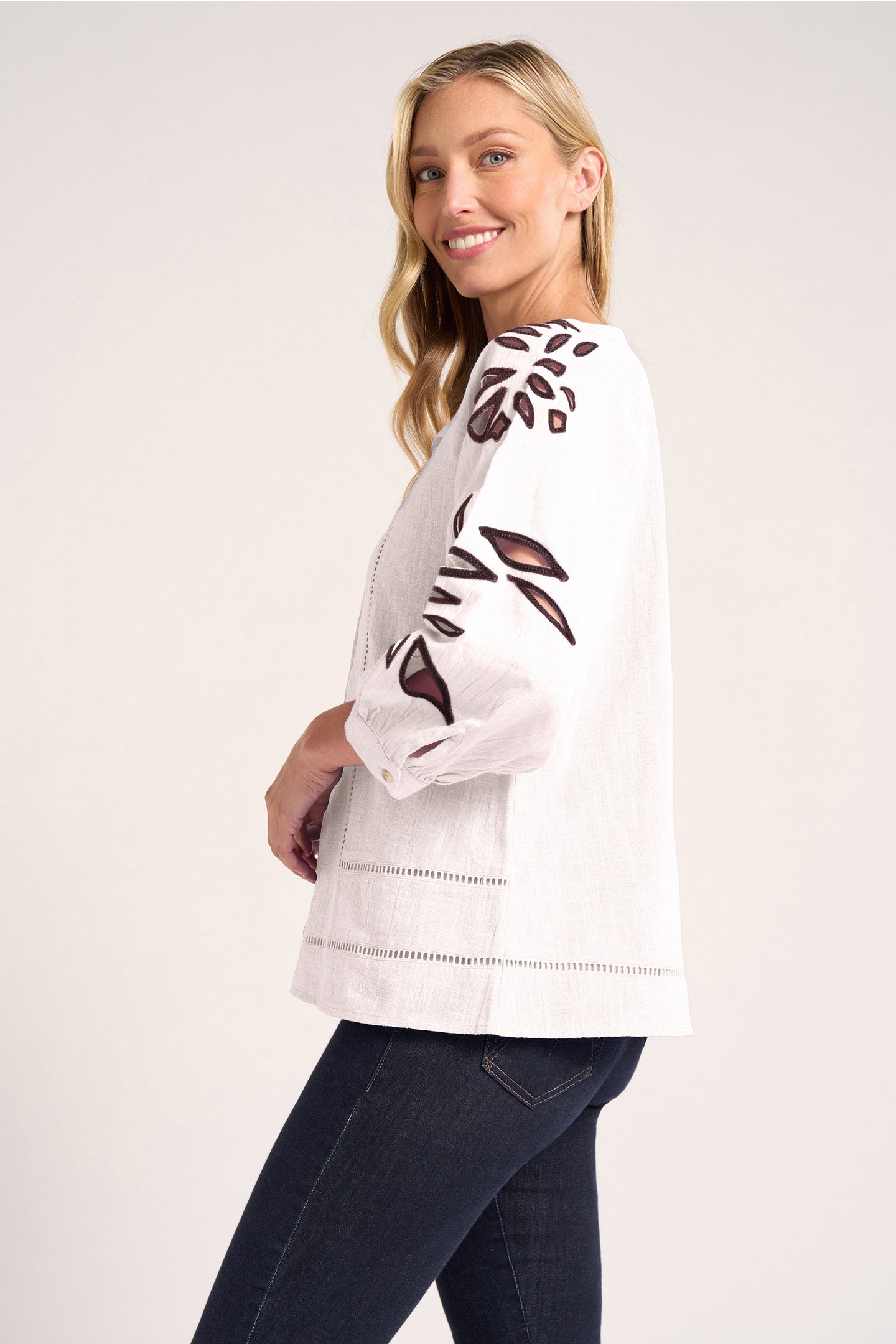 ATHENA EMBROIDERED TOP - WHITE/CHOCOLATE