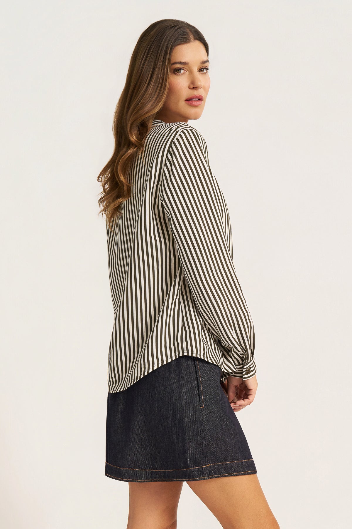 CLOVER BUTTON FRONT BLOUSE - IVORY/OLIVE