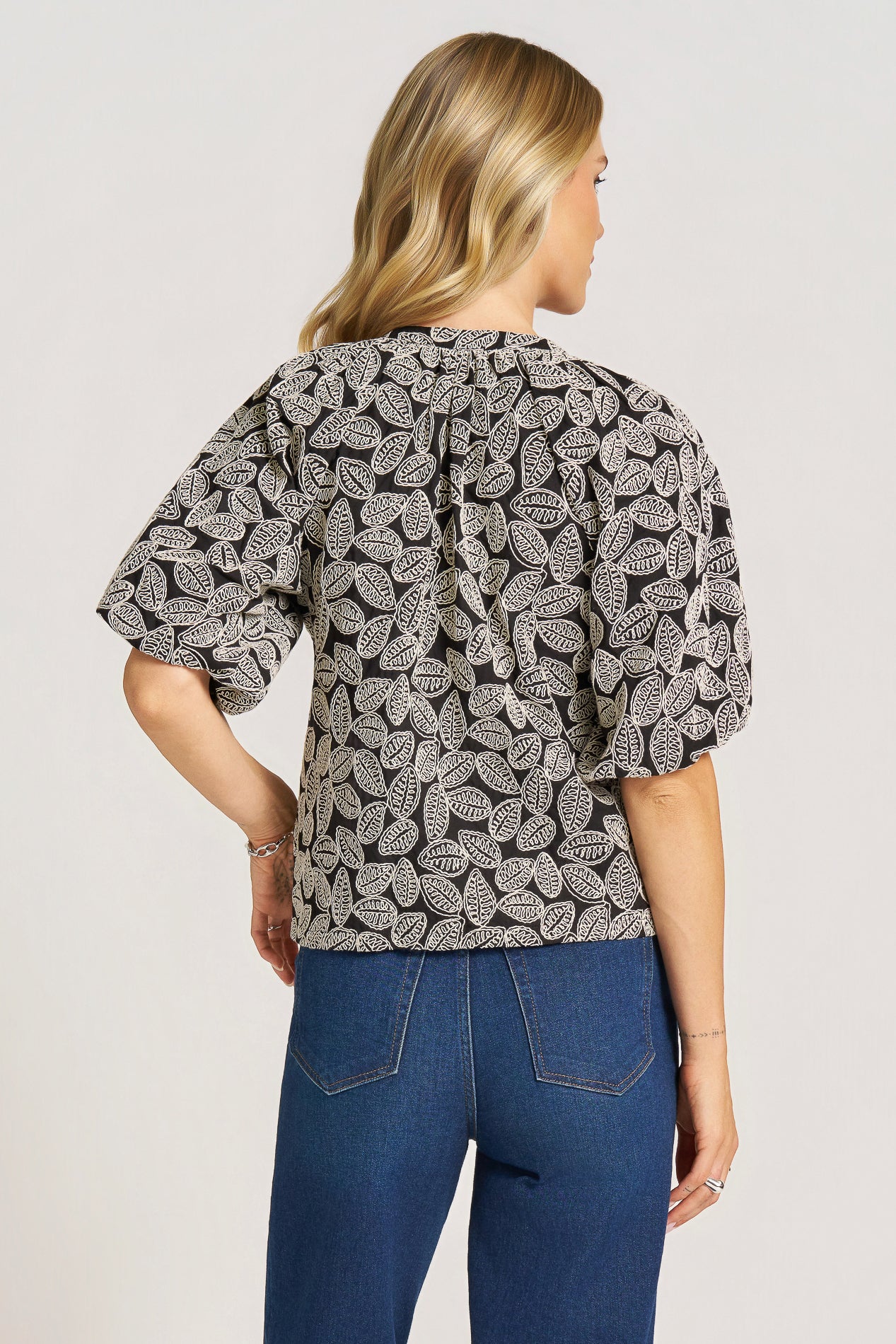 IRIE EMBROIDERED BLOUSE - BLACK/NATURAL