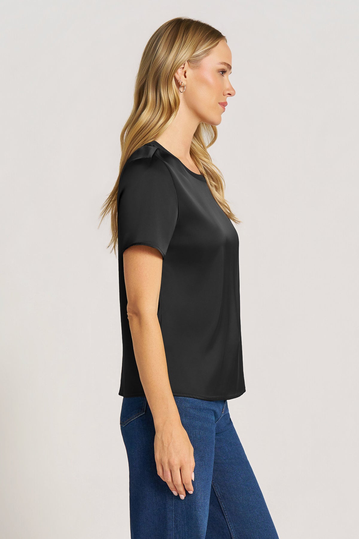 CLOVE SATIN TEE - BLACK