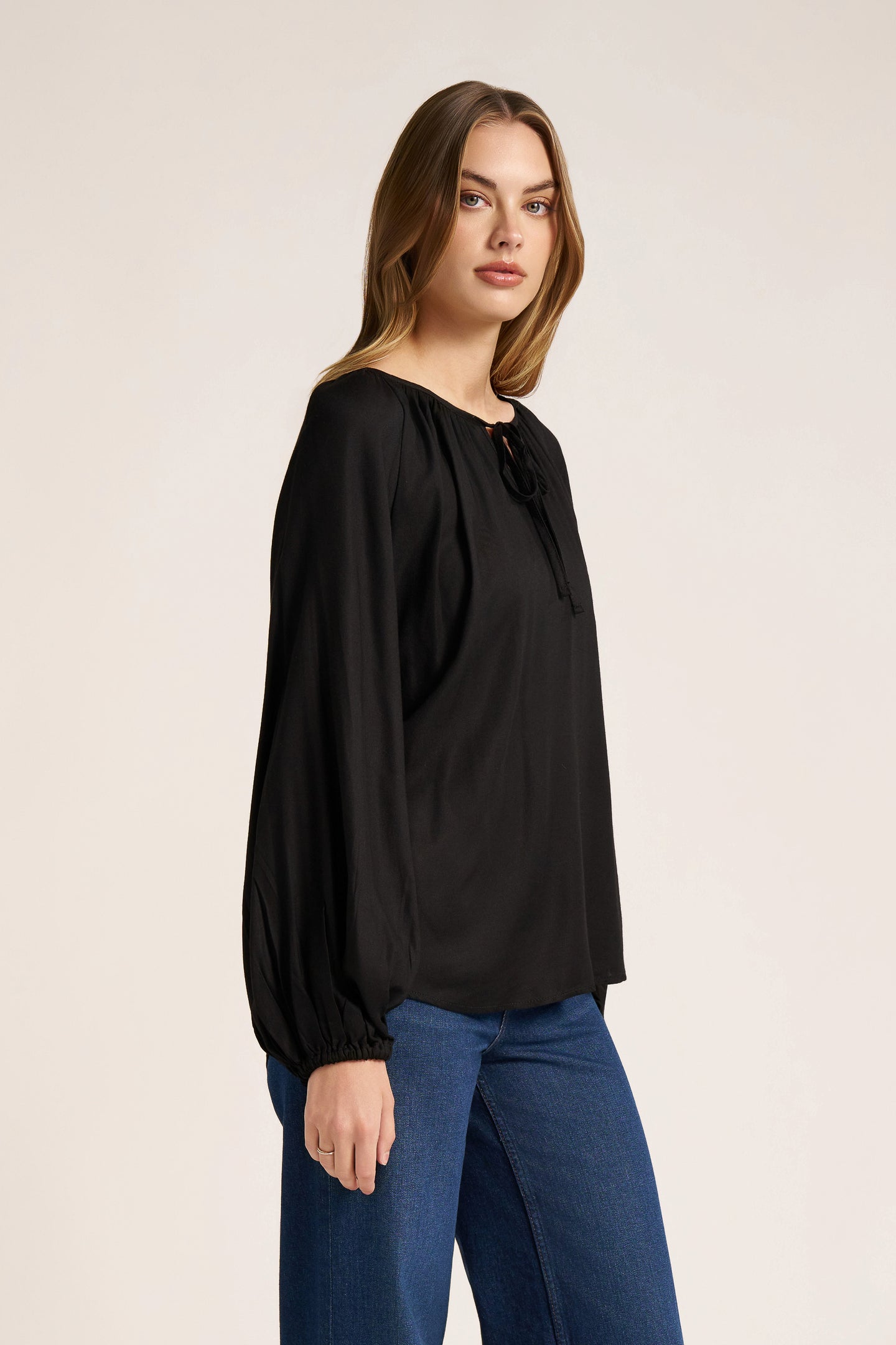LONG RAGLAN SLV BLOUSE - BLACK