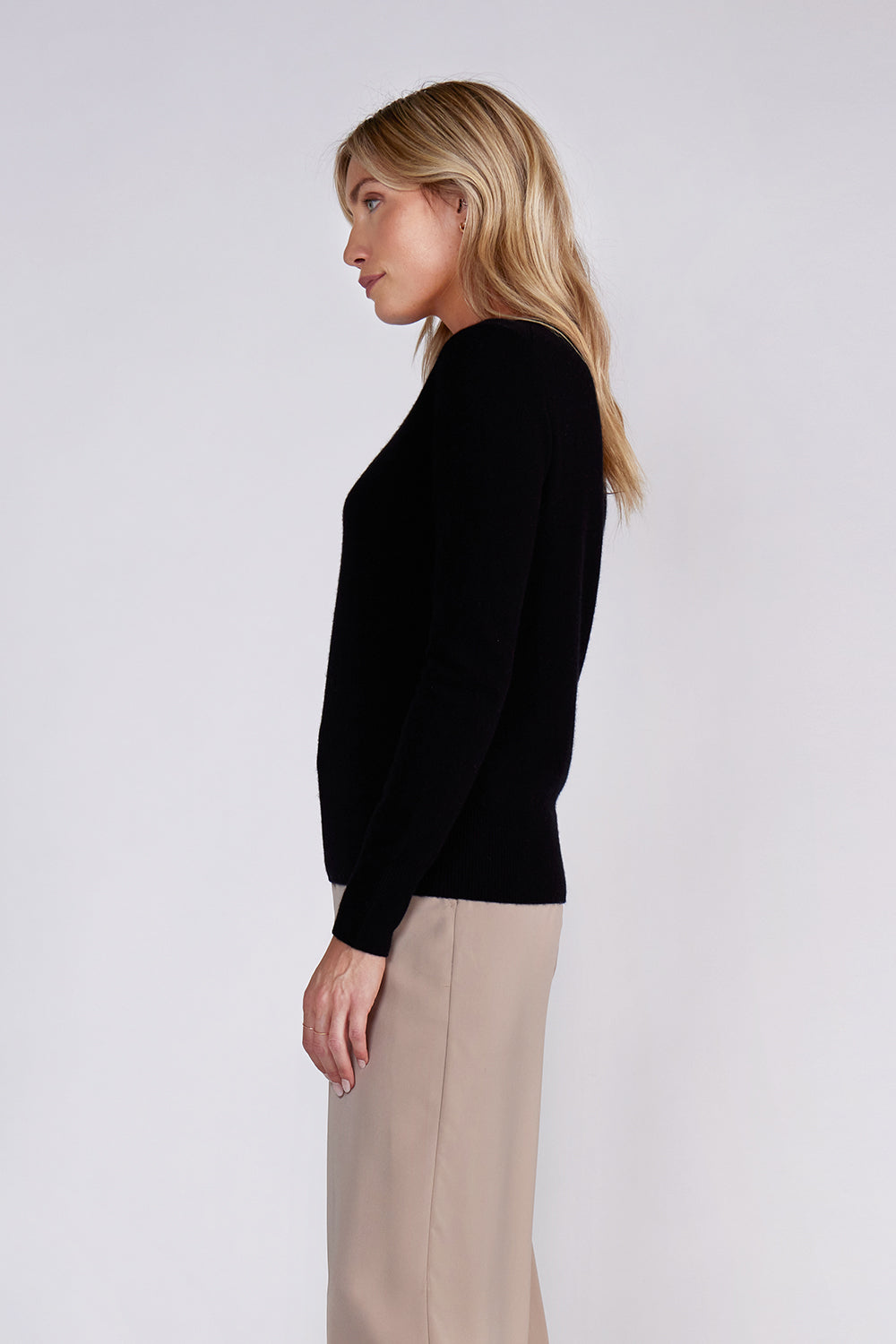 GRAMERCY CASHMERE CREW - BLACK