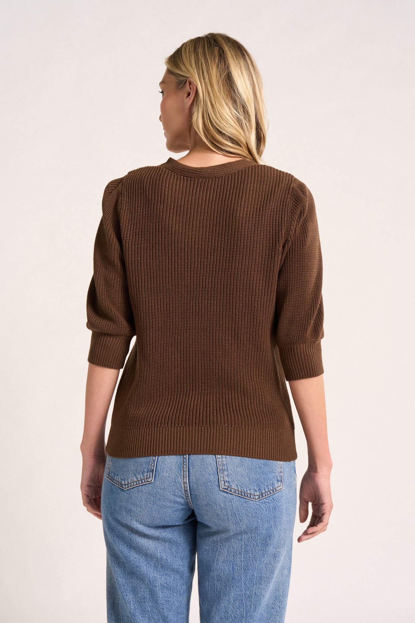 ELLE V-NECK SWEATER - CHOCOLATE