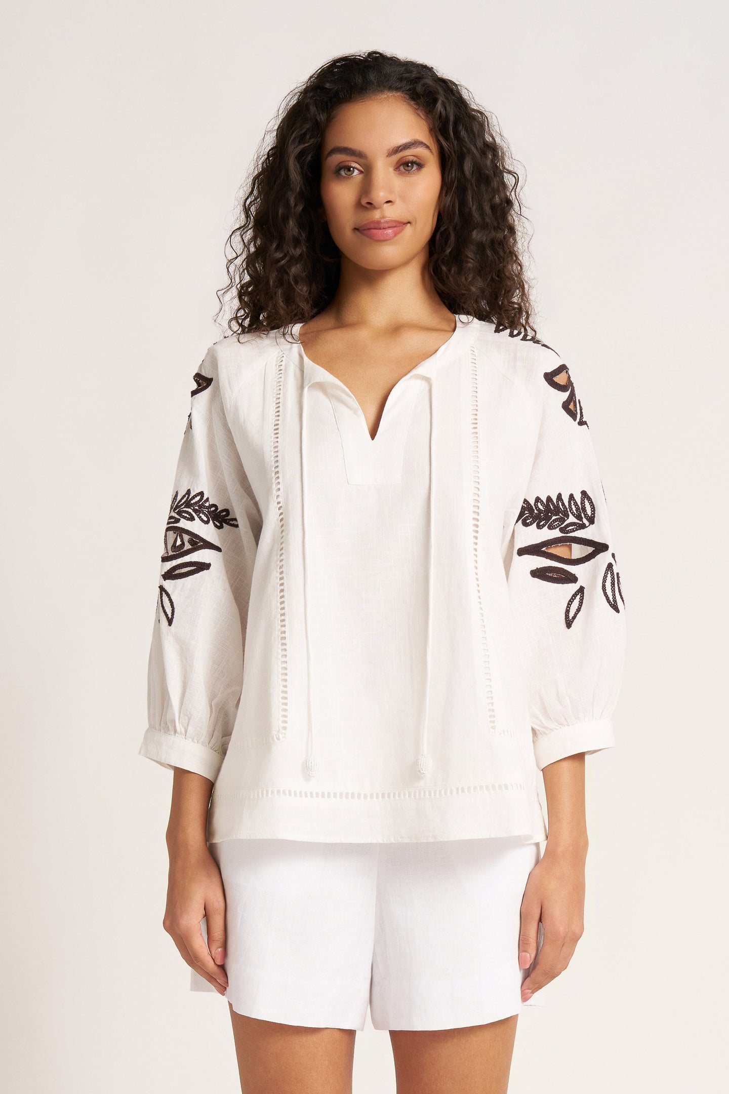ATHENA EMBROIDERED TOP - WHITE/CHOCOLATE