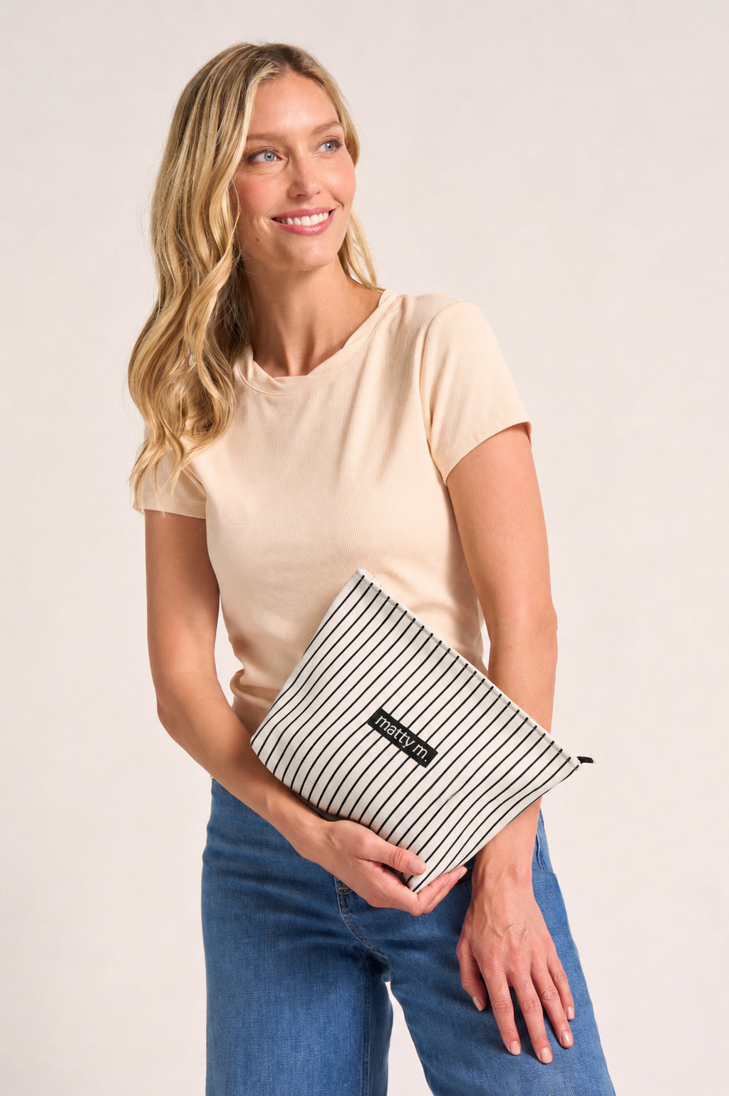 SIGNATURE MAKEUP BAG - BLACK/WHITE