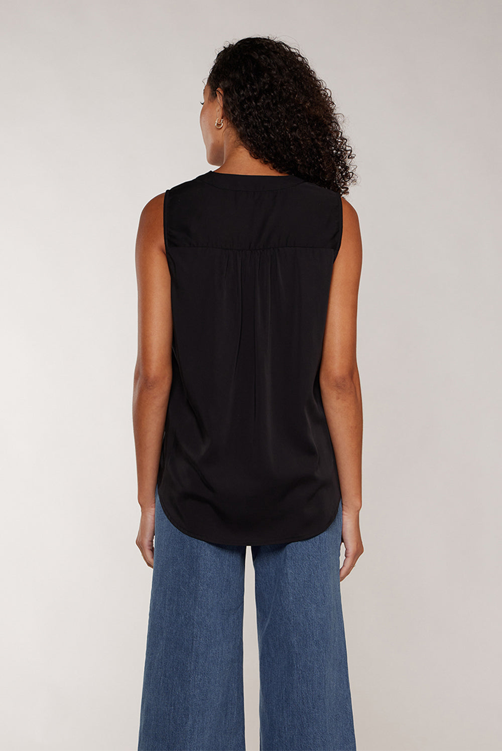 SABINE SLEEVELESS TOP - BLACK